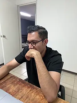 AdrianGarcia89 online show from 05/12/26, 01:25