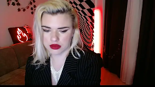 Snapshot of Ariana_Saint chatting on 02/18/26, 05:20 Ariana Saint online show from 02/18/26, 05:20