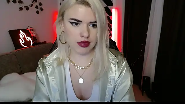 Snapshot of Ariana_Saint chatting on 03/19/26, 03:27 Ariana Saint online show from 03/19/26, 03:27