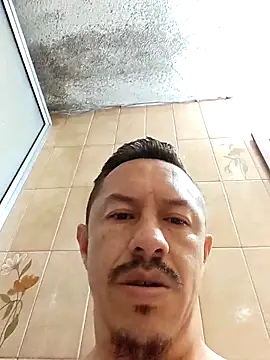 L hotcream online show from 03/18/26, 12:19