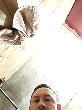 L hotcream online show from 04/22/26, 02:14