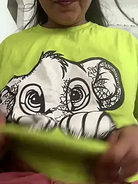 missmisha01 online show from 04/21/26, 10:21