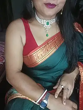 Snapshot of MAHI066 chatting on 05/31/26, 06:53 MAHI066 online show from 05/31/26, 06:53