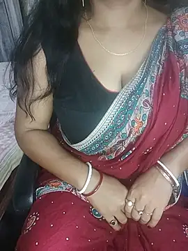Snapshot of MAHI066 chatting on 06/04/26, 05:13 MAHI066 online show from 06/04/26, 05:13