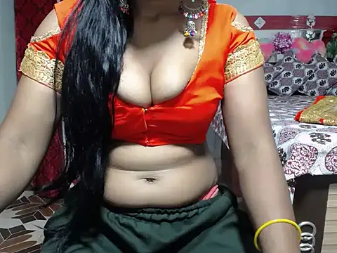 Snapshot of surbhi01 chatting on 06/16/26, 09:17 surbhi01 online show from 06/16/26, 09:17