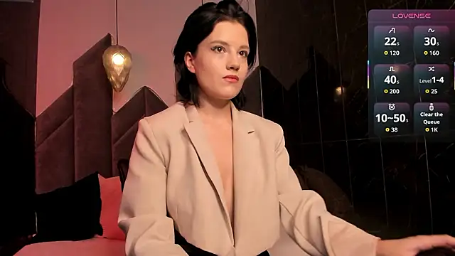 RowenMoon online show from 02/25/26, 09:46