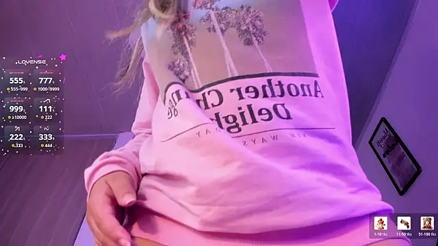 Violet Blazee online show from 01/07/26, 08:06