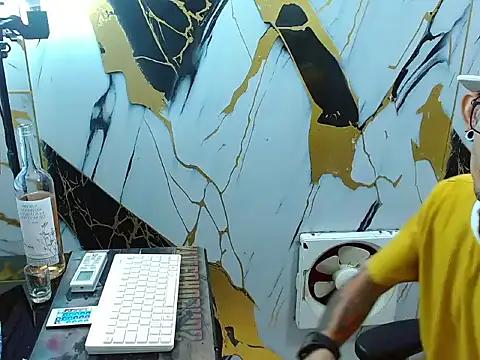 Boy tatto77 online show from 03/23/26, 12:53