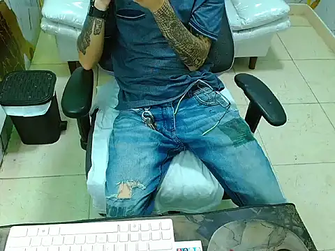 Boy tatto77 online show from 03/27/26, 12:38