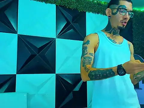 Boy tatto77 online show from 04/19/26, 06:10