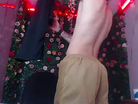 Boy tatto77 online show from 04/23/26, 12:29