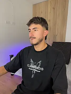 LIAM COLT online show from 04/11/26, 06:23