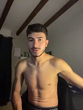 Snapshot of LIAM_COLT chatting on 05/21/26, 11:23 LIAM COLT online show from 05/21/26, 11:23