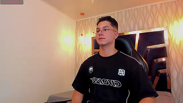 Noah Clarkk online show from 03/20/26, 05:18