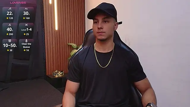 Noah Clarkk online show from 04/19/26, 01:32