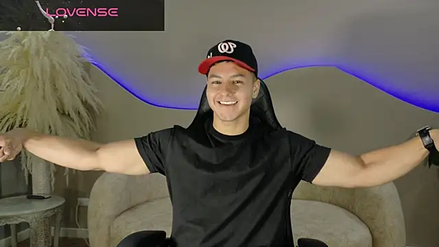 Noah Clarkk online show from 07/03/26, 05:41