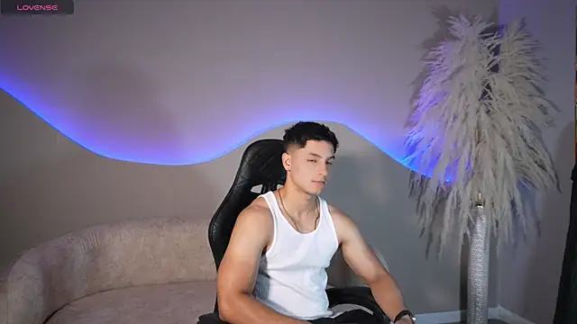 Noah Clarkk online show from 07/06/26, 05:37