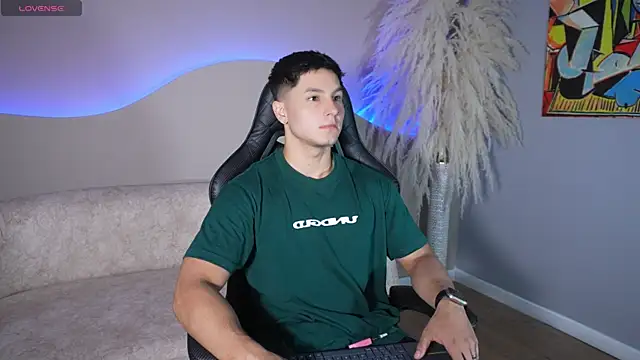 Noah Clarkk online show from 07/07/26, 05:39