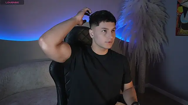 Noah Clarkk online show from 07/11/26, 05:48