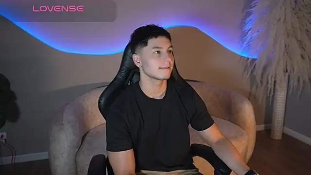 Noah Clarkk online show from 07/13/26, 05:49