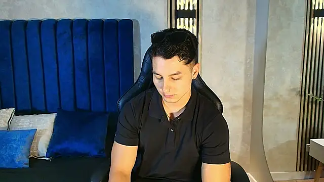 Noah Clarkk online show from 07/28/26, 07:39