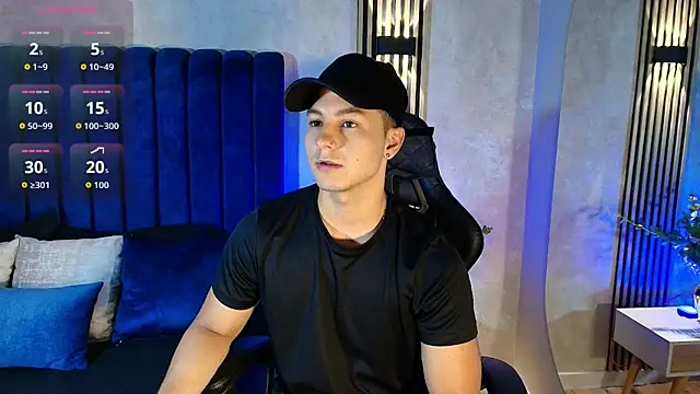Noah Clarkk online show from 08/03/26, 05:38
