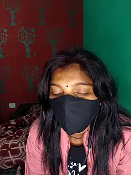 QWEEN7B online show from 12/18/25, 04:57