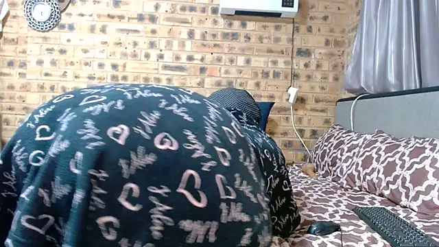 AFRICANBOOTYLICIOUS online show from 06/25/26, 10:25