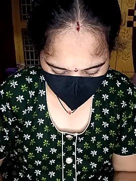 Snapshot of maduri__ chatting on 03/25/26, 05:30 maduri online show from 03/25/26, 05:30