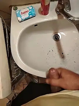 BHugo85269 online show from 04/09/26, 03:06