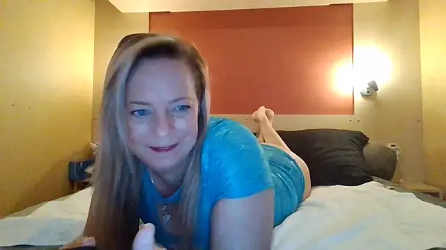 Miss-Chupagirly online show from 01/12/26, 09:03