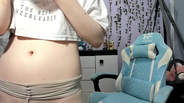 Yoonhee ki online show from 03/27/26, 02:39