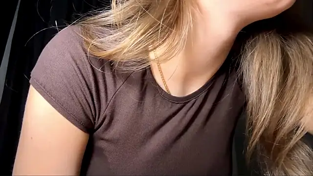 Snapshot of lisa_montana chatting on 01/10/26, 06:15 lisa montana online show from 01/10/26, 06:15