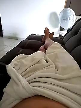 Snapshot of sexback11 chatting on 02/03/26, 05:40 sexback11 online show from 02/03/26, 05:40