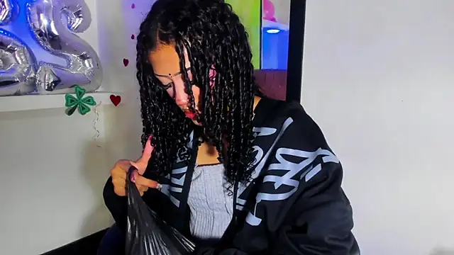 dolly boob online show from 04/17/26, 05:21