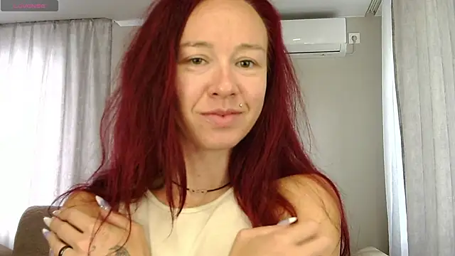 Snapshot of Spoty_Kate_ chatting on 07/10/26, 01:54 Spoty Kate online show from 07/10/26, 01:54