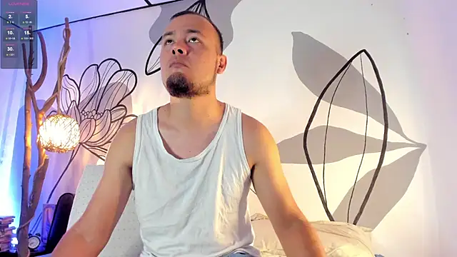 Snapshot of maaxtaylor_ chatting on 01/11/26, 11:04 maaxtaylor online show from 01/11/26, 11:04