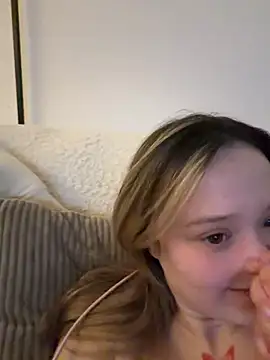 LilyLuck  online show from 02/17/26, 10:16