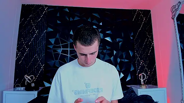 SpaceBoy1 online show from 02/13/26, 09:11