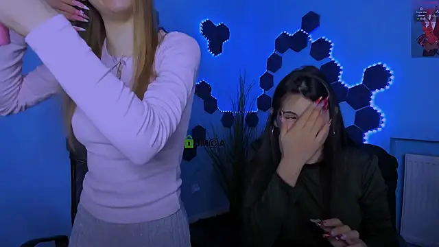 lizzie boom  online show from 02/23/26, 08:17