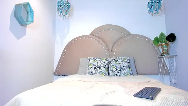 stefany carterr online show from 02/05/26, 08:02