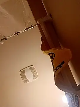 pinkcheetah12 online show from 04/12/26, 06:35