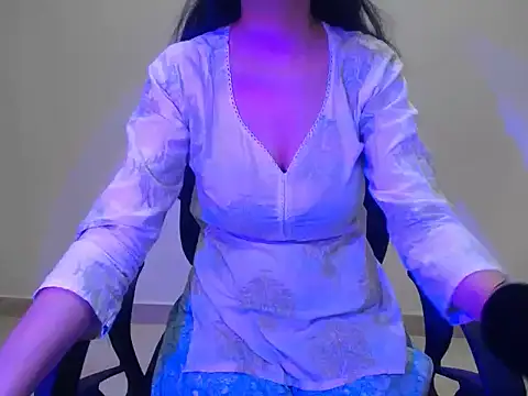 Snapshot of Farhana_beautyfull chatting on 06/20/26, 04:04 Farhana beautyfull online show from 06/20/26, 04:04