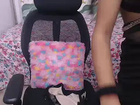 bold-smirthii online show from 02/24/26, 06:11