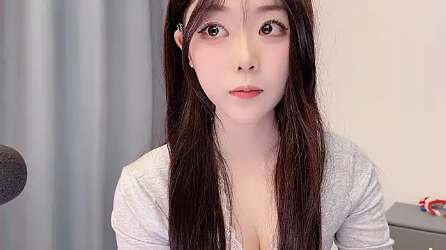 smalldaisy online show from 03/23/26, 02:37