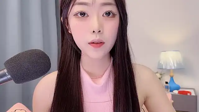 smalldaisy online show from 04/07/26, 02:45