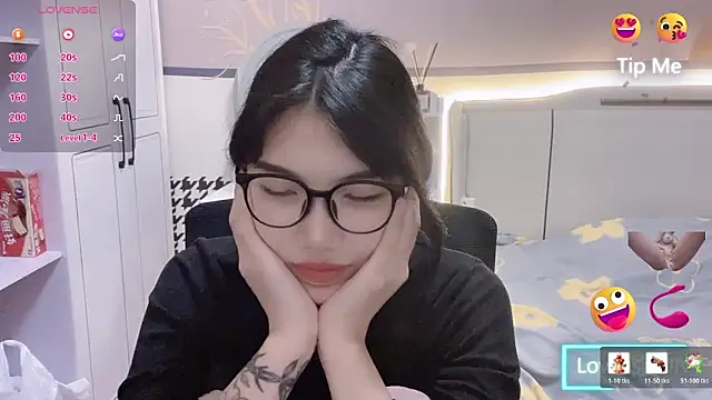 zhnmjx2025 online show from 04/19/26, 12:04