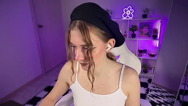 KellySunn online show from 04/20/26, 08:06