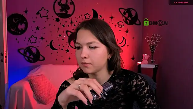 naya may online show from 04/11/26, 07:45