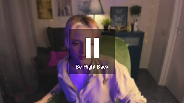 Snapshot of SarahShelby chatting on 06/05/26, 08:58 SarahShelby online show from 06/05/26, 08:58